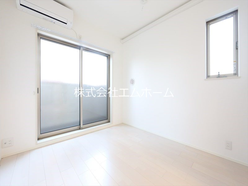 ハーモニーテラス井の森町 洋室4帖　ウォークインクローゼット（収納充実）　同型写真