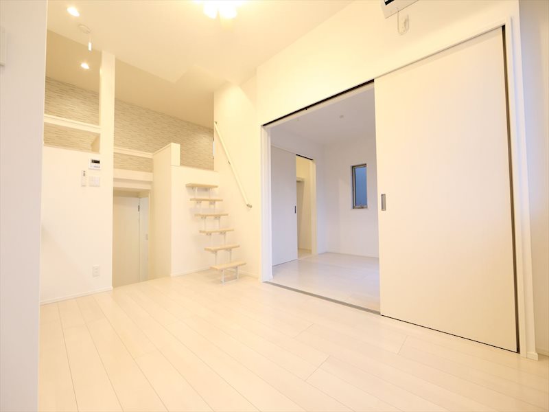 ｓｔａｇｅ中村町 ＬＤＫ8帖　洋室3.6帖　ロフト4.6帖