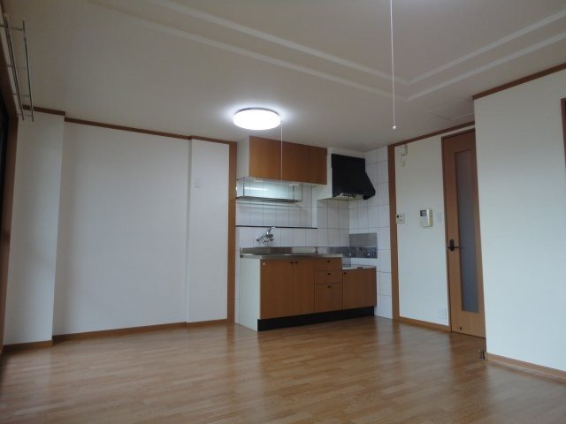 サリーダＳ・Ｔ LDK13.6帖　ウォークインクローゼット付き