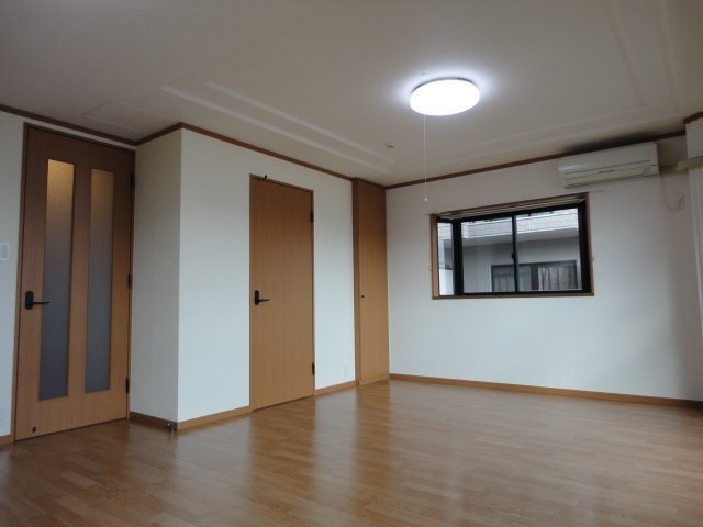 サリーダＳ・Ｔ LDK13.6帖　ウォークインクローゼット付き