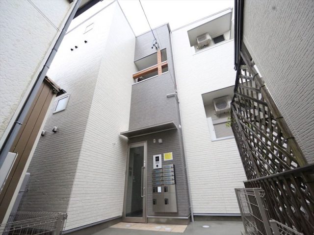 ラファージュ東海通 エムホーム管理(リスターズ貸主)ロフトに階段で上がれます(階段式ロフト)愛知県名古屋市熱田区三番町5-13-1