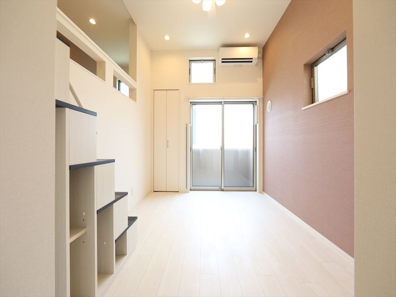 ハーモニーテラス靖国町II 洋室6帖　ロフト5.6帖（収納としても寝室としても使えます）