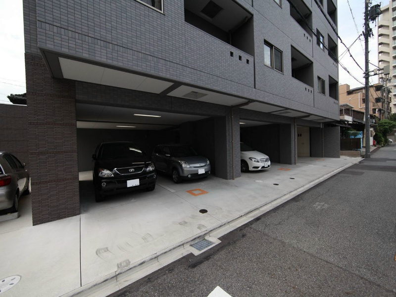 ＲＪＢｐｌａｃｅ 敷地内平面駐車場