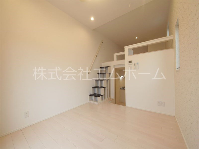 ハーモニーテラス神前 洋室5.3帖　上段6.2帖（収納でも使えます）同型写真