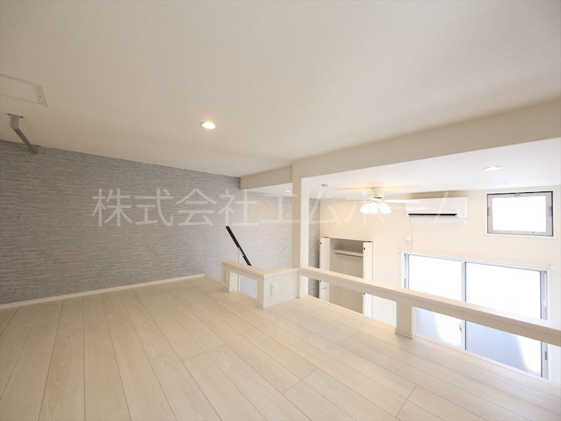 （仮称）ハーモニーテラス中杉町二丁目Ａ 上段ロフト5.8帖（収納でもお部屋でも使えます）同型写真