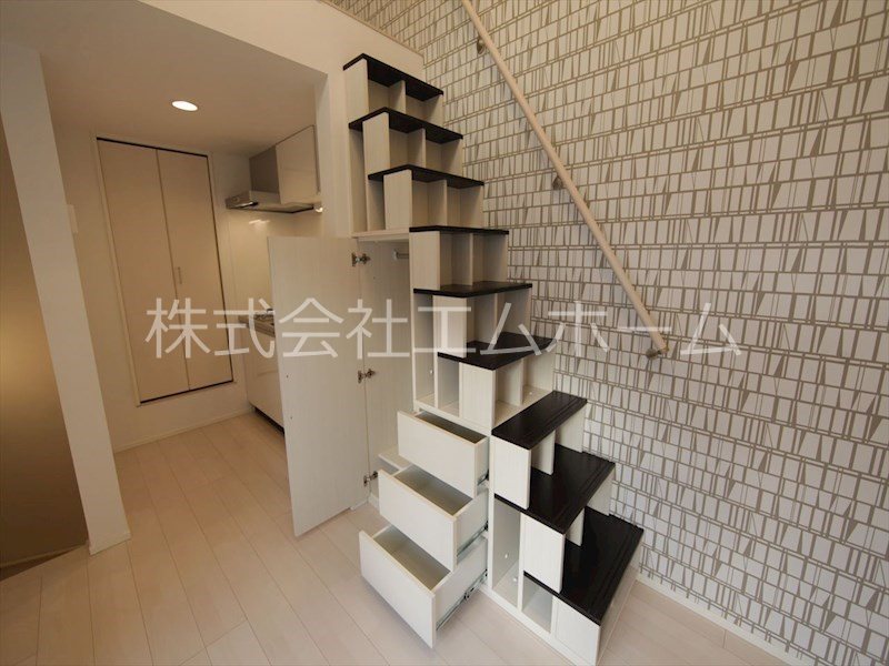 （仮称）ハーモニーテラス中杉町二丁目Ａ お部屋に階段あり　同型写真