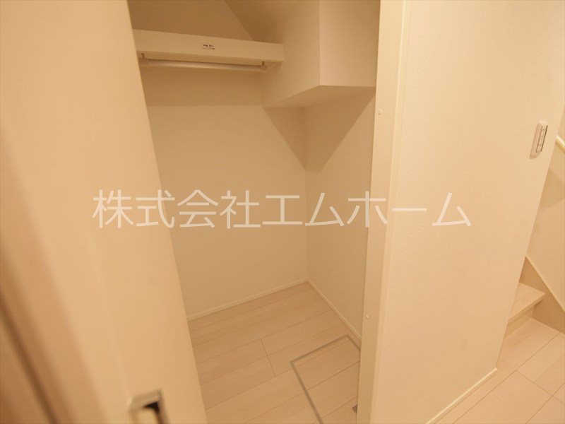（仮称）ハーモニーテラス中杉町二丁目Ａ クローゼット（収納充実してます）同型写真