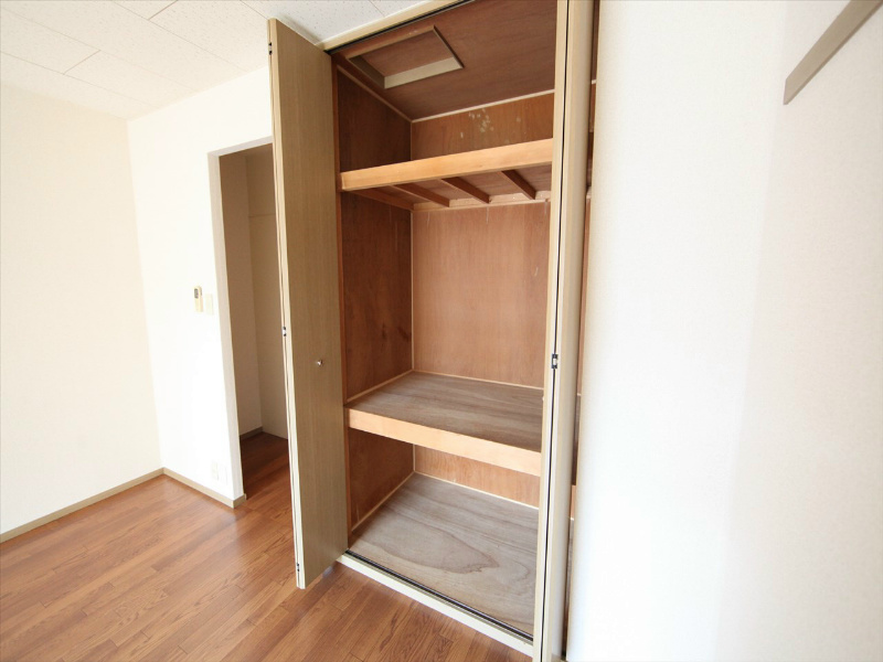 エトワール代官町 クローゼット　収納充実してます