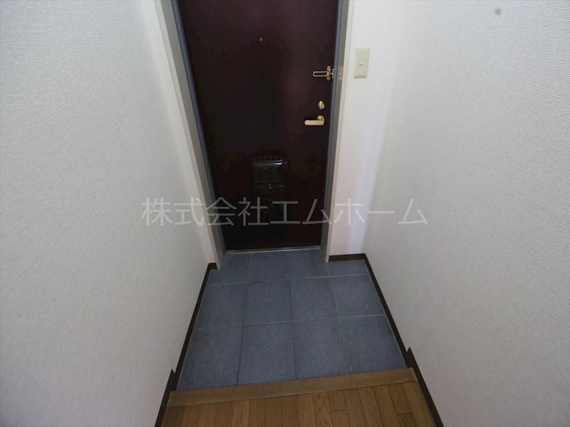 フォンテーヌナウ 玄関