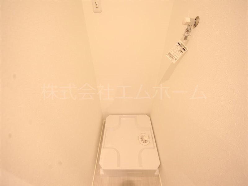 ハーモニーテラス寺崎町 室内洗濯機置き場　同型写真
