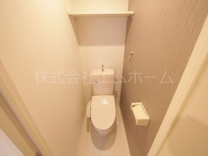 ハーモニーテラス白子町 温水洗浄暖房便座付トイレ　同型写真