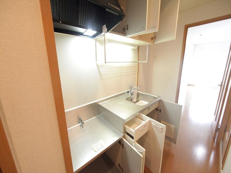 Ｐｒｅｓｓｏ桜館 キッチン（ガス2口コンロ設置できます）浄水器使用可