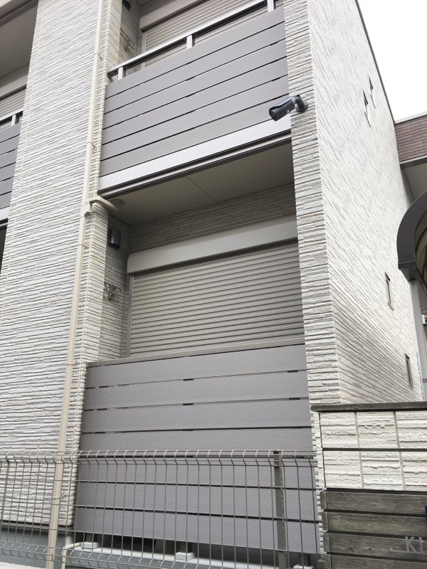 クレイノＫｉｍａｔａⅢ 防犯シャッターと防犯カメラ搭載