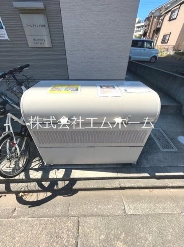 アールグランデ高畑 ゴミステーション