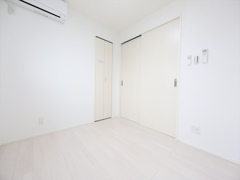 ハーモニーテラス上石川町Ｖ ＬＤＫ8.1帖　洋室3.4帖　エアコン2台付き　同仕様写真