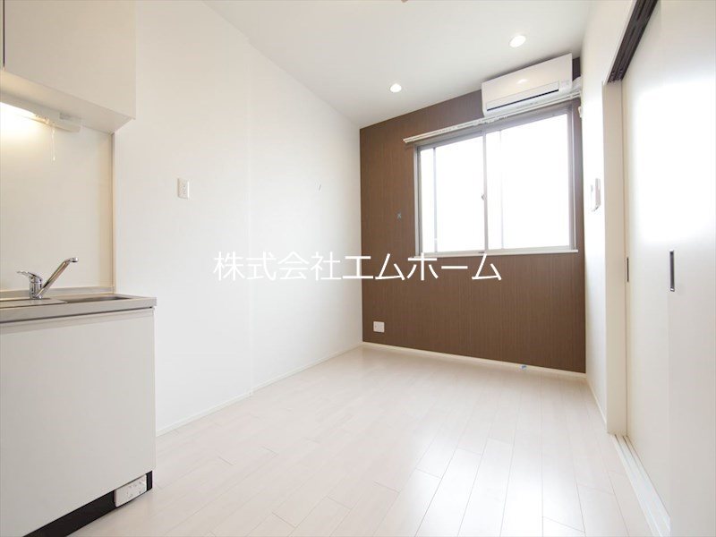 ｉーｓｍａｒｔ1 ＬＤＫ8.1帖　洋室3.8帖　上段ロフト5.4帖　同型写真