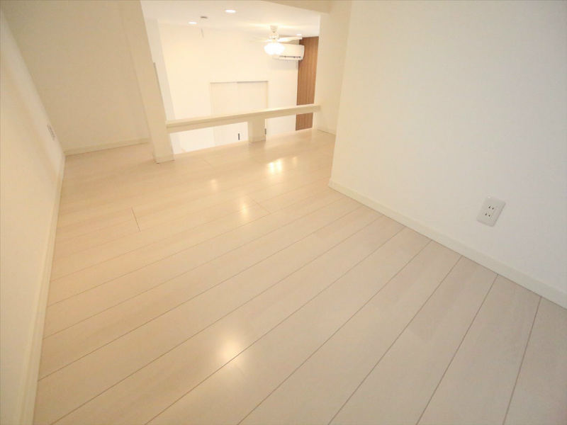 クローバーコート日比野 上段ロフト6.2帖（収納してもお部屋としても使えます）　同型写真