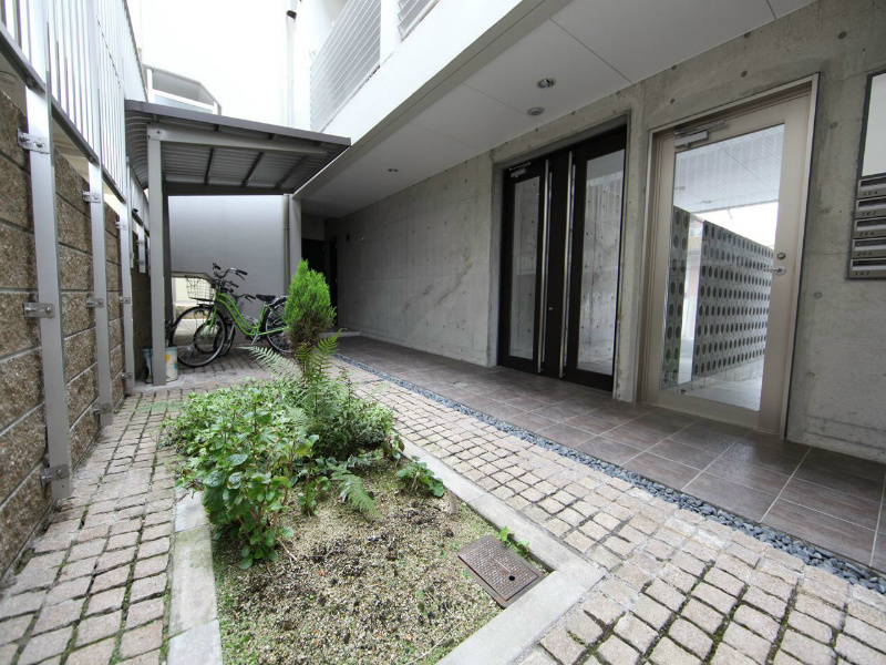 アーバンストリーム（金山） オートロック付　防犯カメラ付　遮音性に優れたマンション