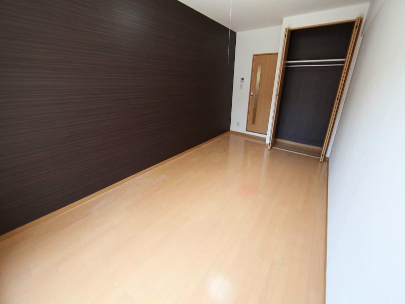 愛知県名古屋市中村区西米野町１丁目 洋室9.8帖　クローゼット付（収納充実してます）