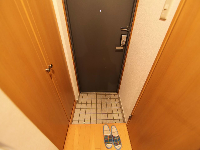 愛知県名古屋市中村区西米野町１丁目 玄関　シューズボックス付（下駄箱充実してます）