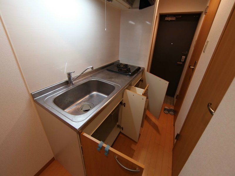 愛知県名古屋市中村区西米野町１丁目 システムキッチン（ガス2口）冷蔵庫・レンジご用意できます