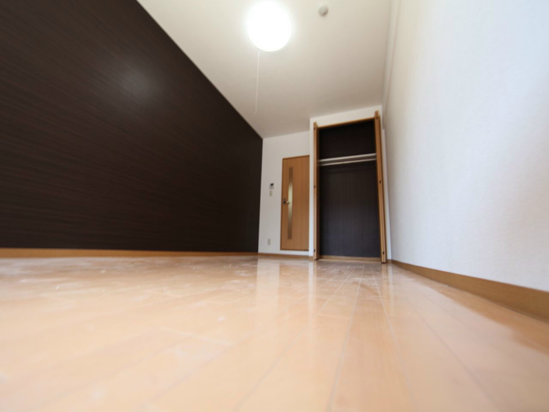 愛知県名古屋市中村区西米野町１丁目 洋室9.8帖　クローゼット付（収納充実してます）