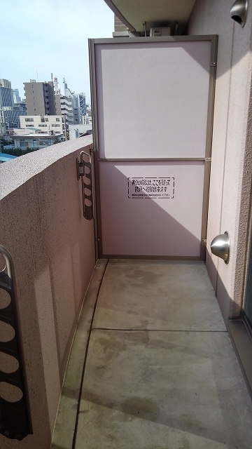 アゲート　白壁 ベランダ