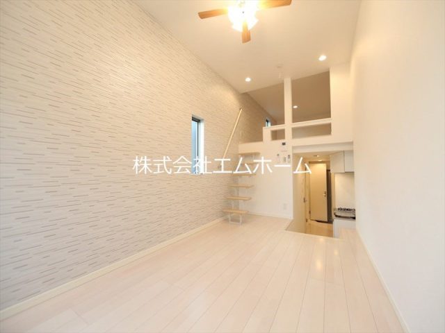 グランドゥール ロフトに階段で上がれます(階段式ロフト)愛知県名古屋市西区 新道1丁目16-13-2