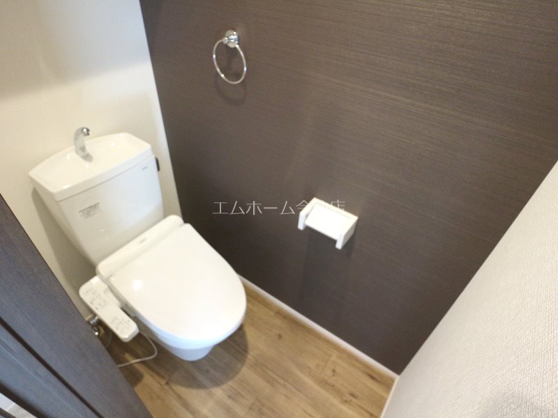 GRANDTIC 妙音通駅南 温水洗浄便座付トイレ