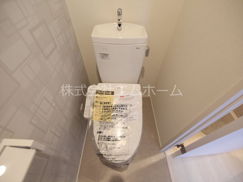 グランフォート 温水洗浄暖房便座付トイレ　同型写真