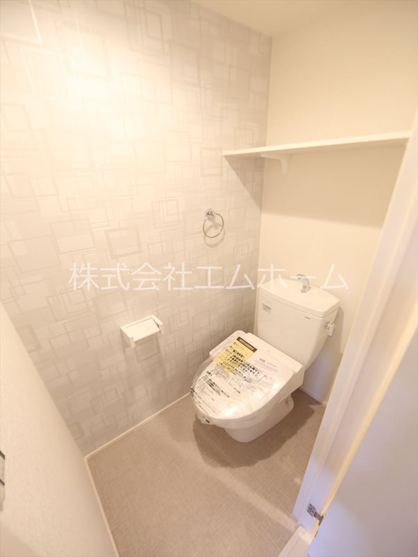 グランフォート 温水洗浄暖房便座付トイレ　同型写真