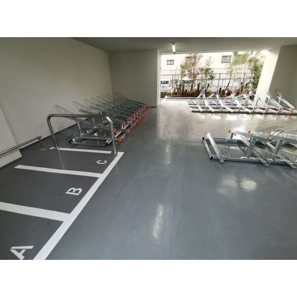 ディアレイシャス名古屋太閤通 屋根付き駐輪場