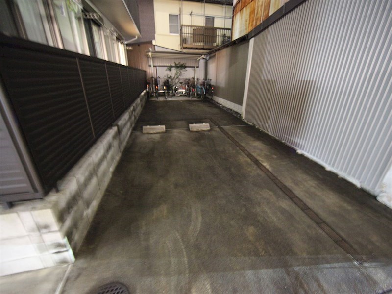 ドルフしらかね 敷地内平面駐車場
