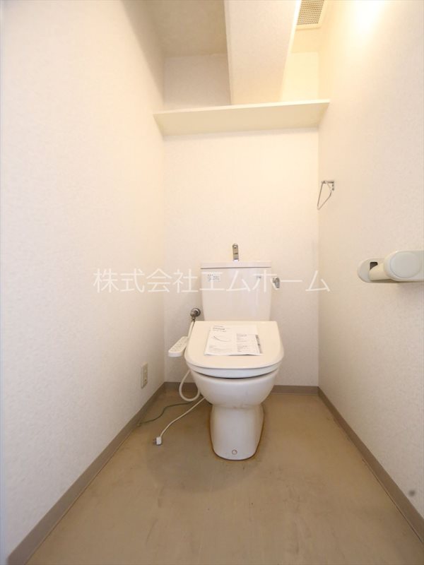 フォンテーヌナウ 温水洗浄暖房便座付トイレ（お風呂トイレ別）
