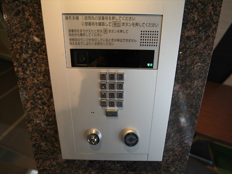 プレサンスロジェ葵 エントランス　オートロック