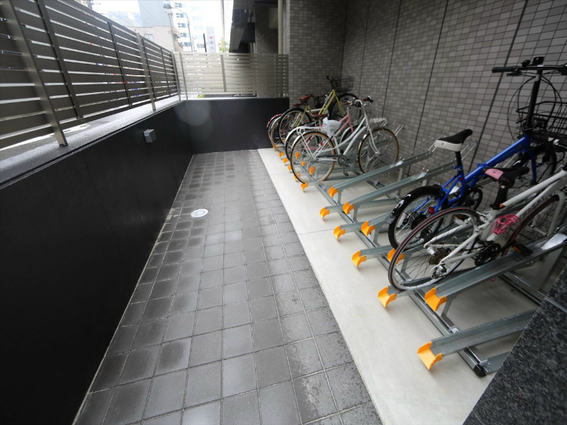 パークナード名古屋駅 屋根付き駐輪場