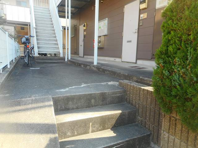 ＣＹメゾン エントランス