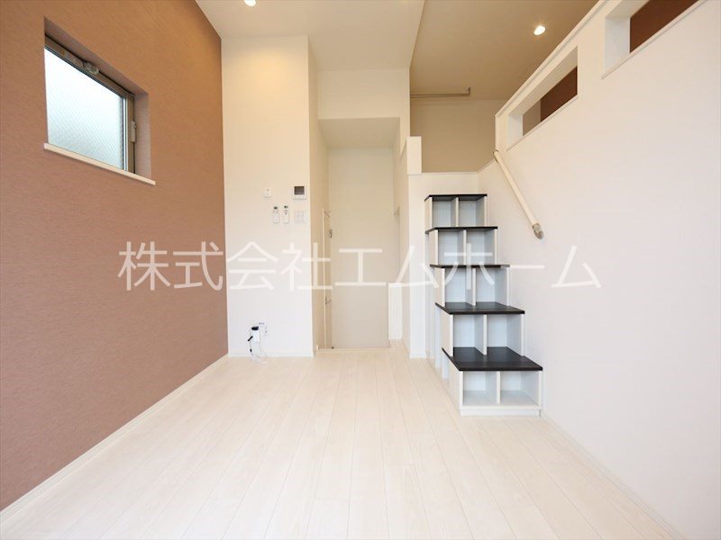ハーモニーテラス柳田町 洋室6帖　上段ロフト6.1帖（収納にも使えます）同型写真