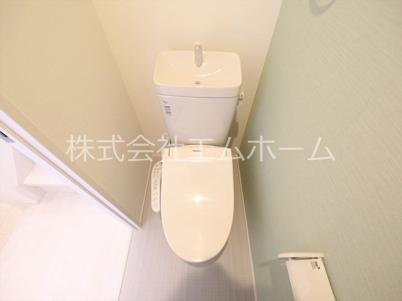 ハーモニーテラス柳田町 温水洗浄暖房便座付トイレ　同型写真