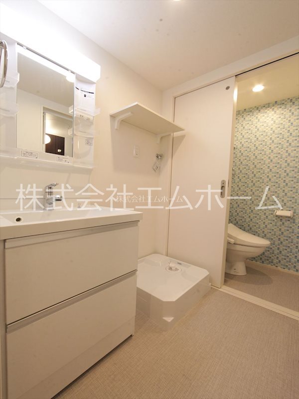 ハーモニーヒルズ豊田本町 脱衣所　独立洗面台（シャンプードレッサー付）同型写真