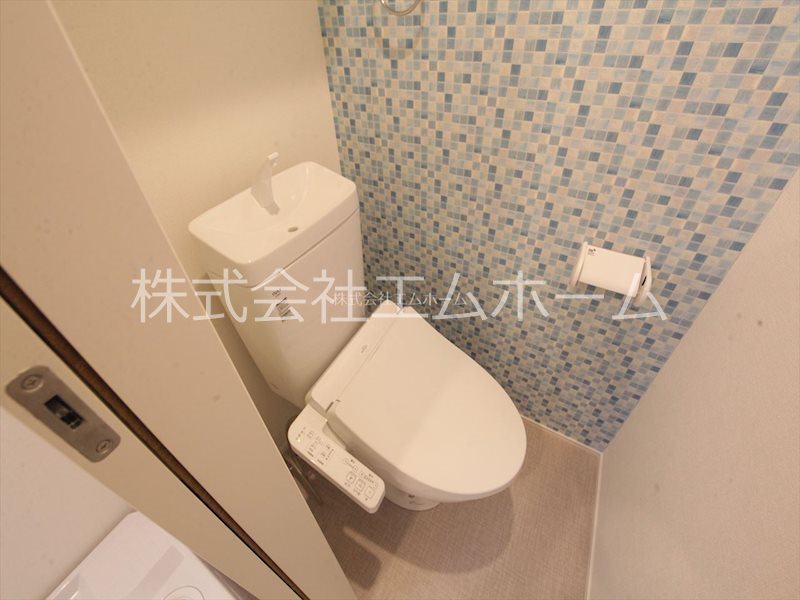 ハーモニーヒルズ豊田本町 温水洗浄暖房便座付トイレ　同型写真