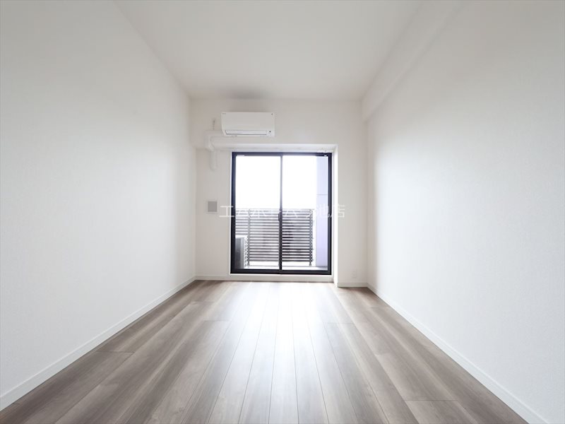 S-RESIDENCE黒川本通一丁目 洋室8.5帖　エアコン完備　バルコニーに面しています