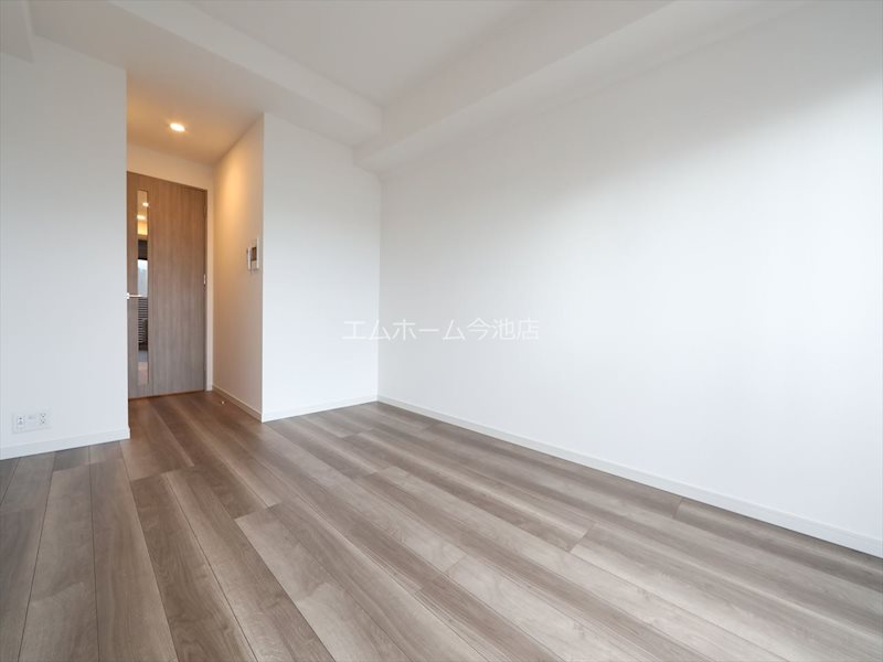 S-RESIDENCE黒川本通一丁目 洋室8.5帖　エアコン完備　バルコニーに面しています