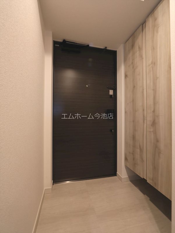 S-RESIDENCE黒川本通一丁目 玄関（シューズボックス完備）