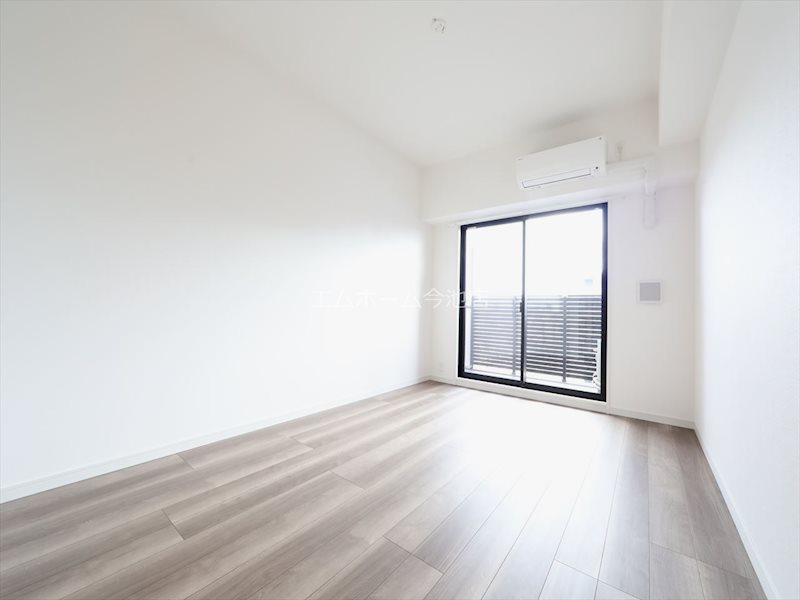 S-RESIDENCE黒川本通一丁目 洋室8.5帖　エアコン完備　バルコニーに面しています