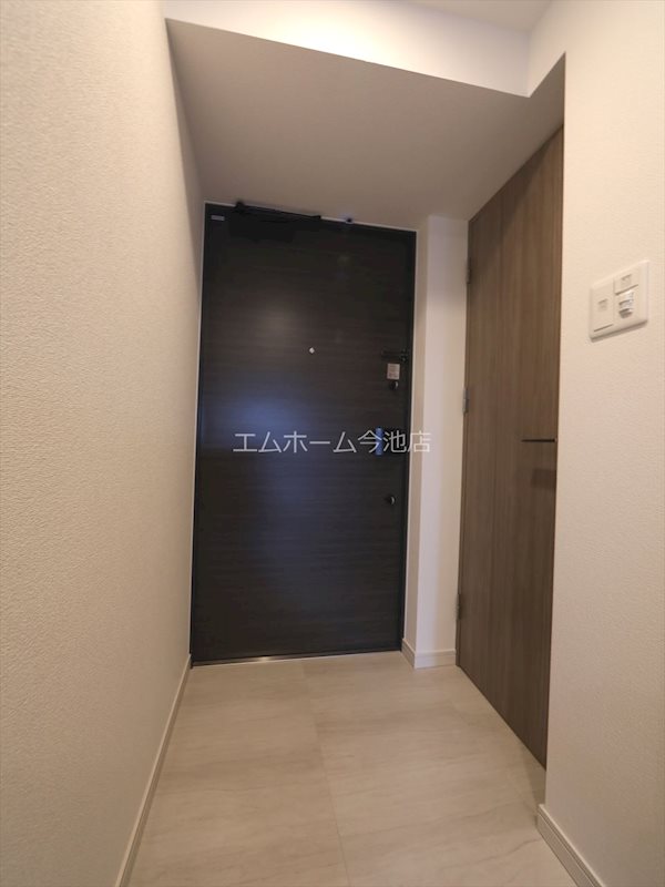 S-RESIDENCE黒川本通一丁目 玄関（シューズボックス完備）