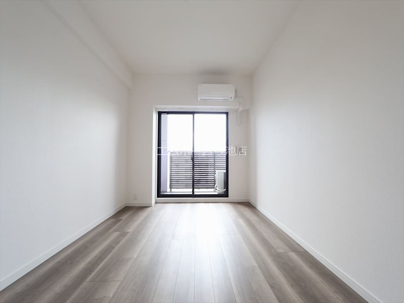 S-RESIDENCE黒川本通一丁目 洋室8.5帖　エアコン完備　バルコニーに面しています