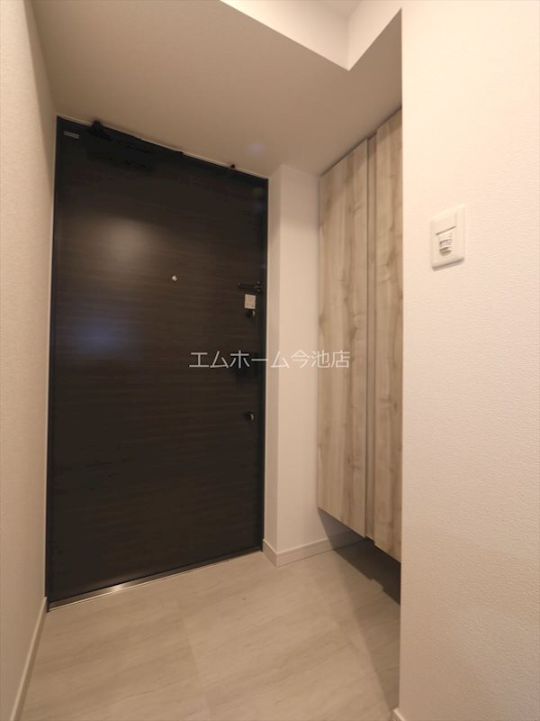 S-RESIDENCE黒川本通一丁目 玄関（シューズボックス完備）