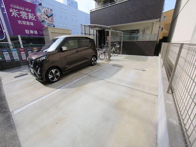 AH岩塚 敷地内駐車場