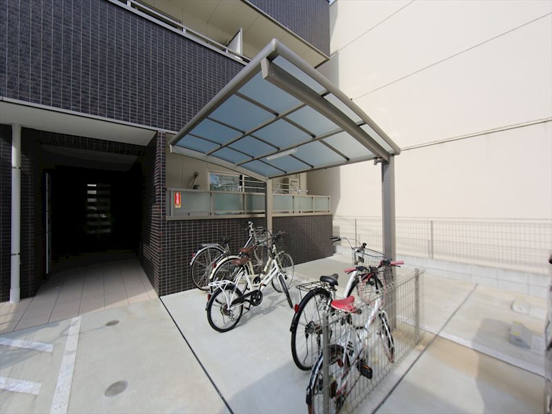 AH岩塚 屋根付き駐輪場